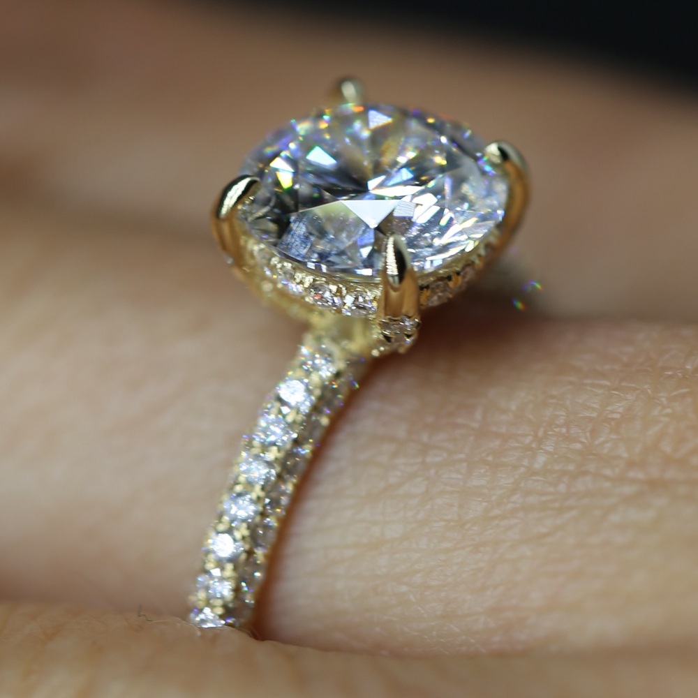 2.75 carat Round Brilliant Lab Diamond Yellow Gold Ring